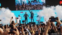 Mitch Evans tampil sebagai pemenang Formula E Jakarta 2022.