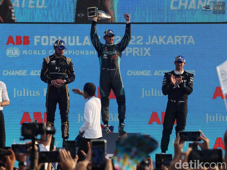 Mitch Evans Juara Formula E Jakarta