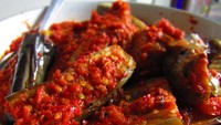 Terong balado selalu jadi incaran di rumah makan Padang. Sesekali yuk bikin sendiri olahan terong berbumbu balado yang pedas nikmat ini. Bumbu rempah yang lengkap bikin rasanya lebih enak. Lihat resepnya di sini. Foto: iStock