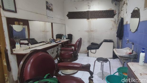 Pangkas Rambut Sawargi.