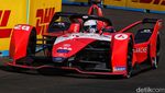Pebalap Formula E Latihan Bebas Jelang Adu Cepat