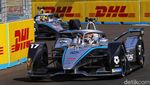 Pebalap Formula E Latihan Bebas Jelang Adu Cepat