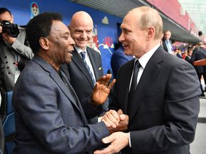 Pele Kecam Vladimir Putin: Setop Perang Sekarang Juga!