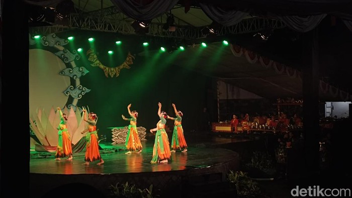 Pertunjukan tari Kresnayana di Blitar
