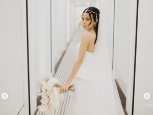 Most Pop: Gaya Eva Celia Menikah Dengan Demas Narawangsa, Gaunnya Unik