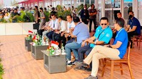 Kemarin, Jokowi tiba di sirkuit Formula E, Ancol, Jakarta Utara dan disambut oleh Gubernur DKI Anies Baswedan hingga Ketua Pelaksana Jakarta E-Prix Ahmad Sahroni. (Laily Rachev - Biro Pers Setpres)