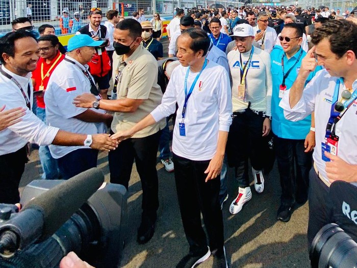 Presiden Jokowi di arena Formula E, Ancol, Jakarta, 4 Juni 2022. (Laily Rachev - Biro Pers Setpres)