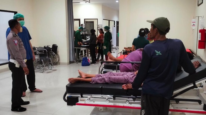 Ratusan siswa SMP di Buleleng, Bali, alami keracunan massal usai makan nasi bungkus, Sabtu (4/6/2022).