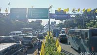 Lalin Simpang Gadog Padat, Polisi Terapkan One Way Arah Puncak Bogor