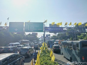 Lalin Simpang Gadog Padat, Polisi Terapkan One Way Arah Puncak Bogor