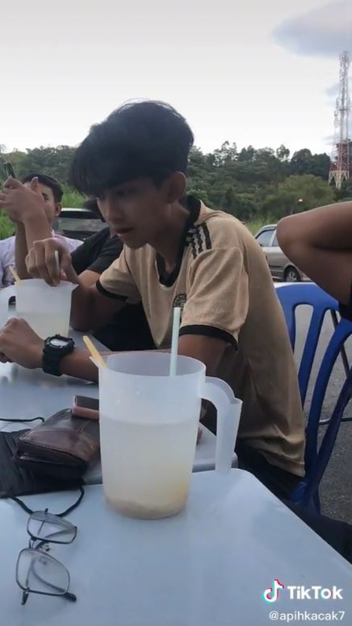Wadah minuman unik