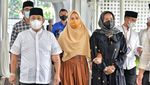 Foto: Tokoh dan Warga Saling Kuatkan Pundak Ridwan Kamil di Pakuan