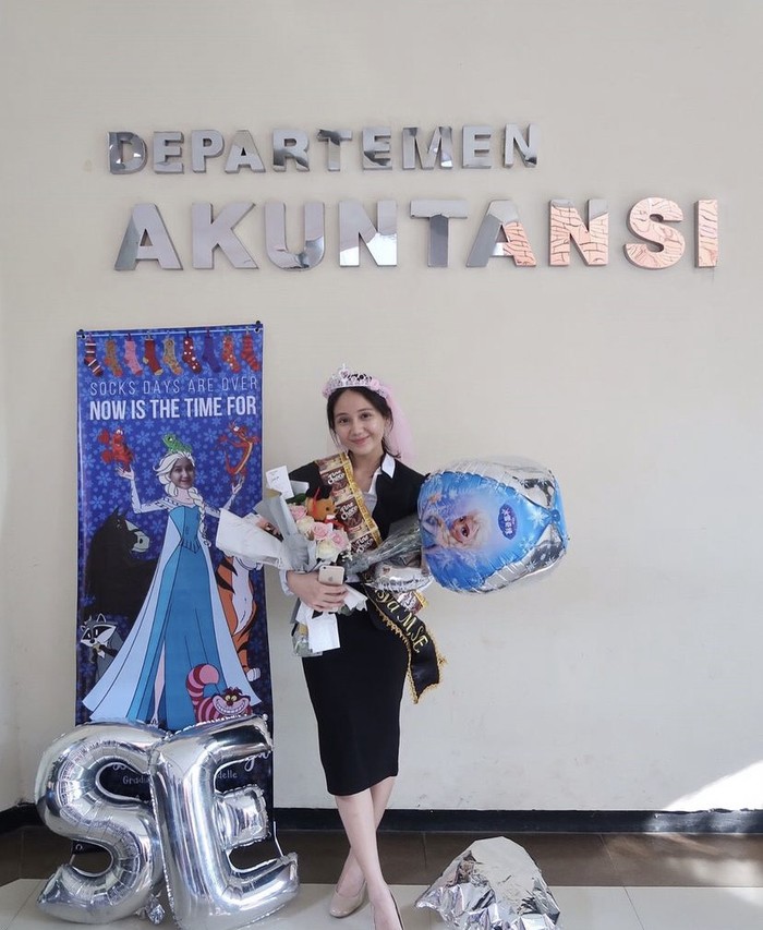 Jessica Anastasya ‘Eneng’ Menikah, Pesta Bridal Shower Penuh Makanan