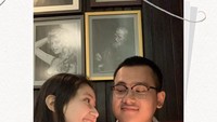 Sebelum memutuskan menikah dengan sang suami. Jessica memang sudah merajut tali asmara dengan suaminya yang bernama Ilham Ramadhan ini. Perayaan ulang tahun hingga hari jadian mereka juga selalu dipenuhi kue dan dessert enak. Foto: Instagram @jessicaanastaysa20