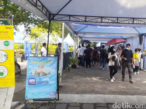 Loket masuk Candi Borobudur, Magelang, Minggu (5/6/2022).
