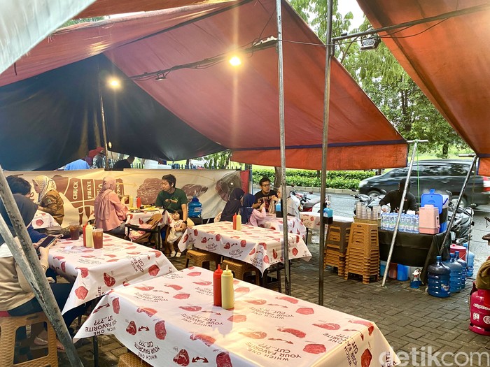 Meatime, Steakhouse kaki lima yang menyjikan steak ala bintang lima.