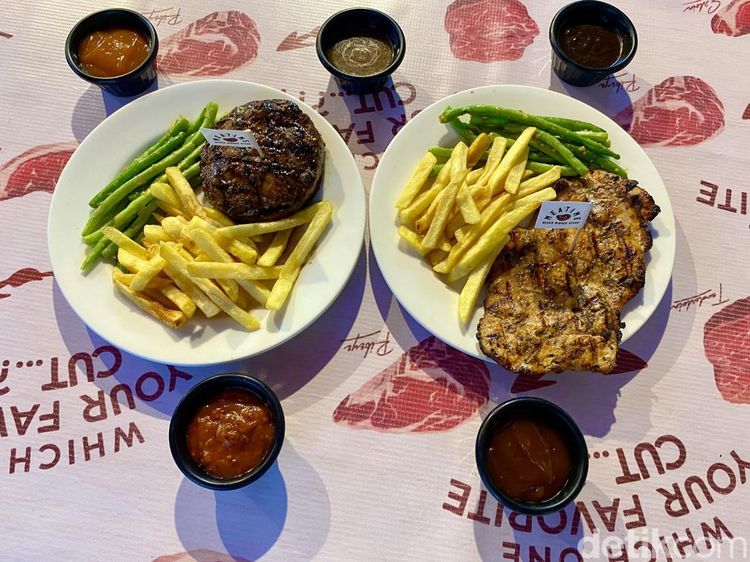 Bukan Restoran Mewah, Steak Premium Ini Dijual Warung Tendaan