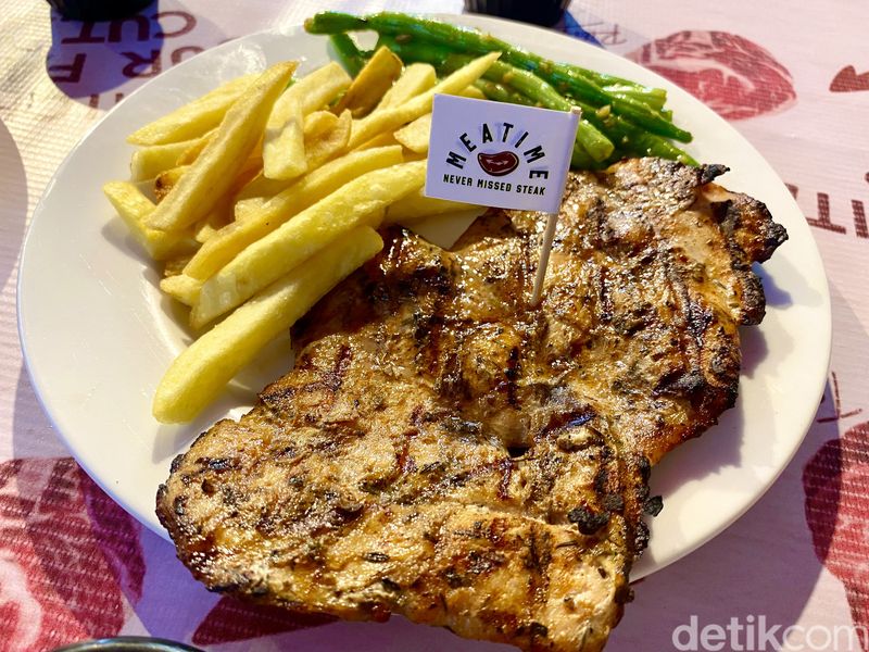 Meatime, Steakhouse kaki lima yang menyjikan steak ala bintang lima.