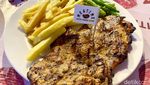 Bukan Restoran Mewah, Steak Premium Ini Dijual Warung Tendaan
