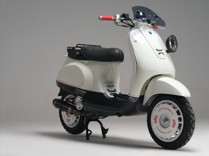 Kolaborasi Barudak Bandung, Vespa LX Dibuat Bergaya Vintage Rally Look
