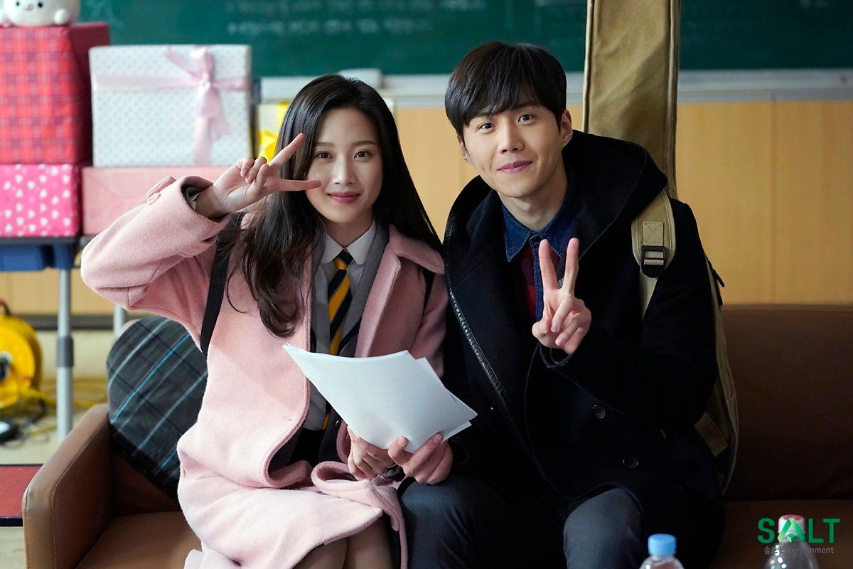 Moon Ga Young dan Kim Seon Ho