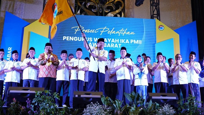 Pelantikan IKA PMII Jabar di Bandung.