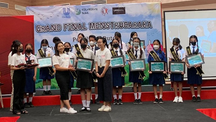 Pemilihan Duta Menstrucaraka 2022 oleh Kolaborasi Bumi Indonesia di Lippo Mal Kuta, Badung, Bali, Minggu (5/6/2022).