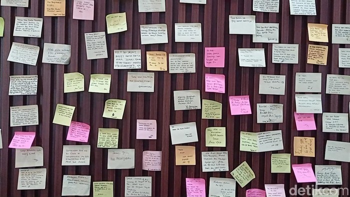 Pesan dan doa dari warga untuk Eril.