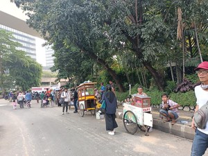 Bersyukurnya PKL Boleh Kembali Jualan di Area CFD Sudirman-Thamrin