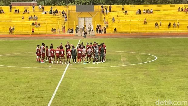 PSM Makassar latihan di Stadion Gelora BJ Habibie Parepare.