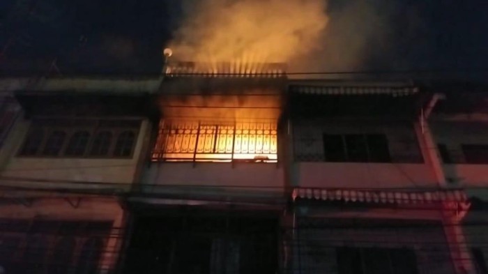 Ruko tiga lantai di Jalan Veteran Medan terbakar