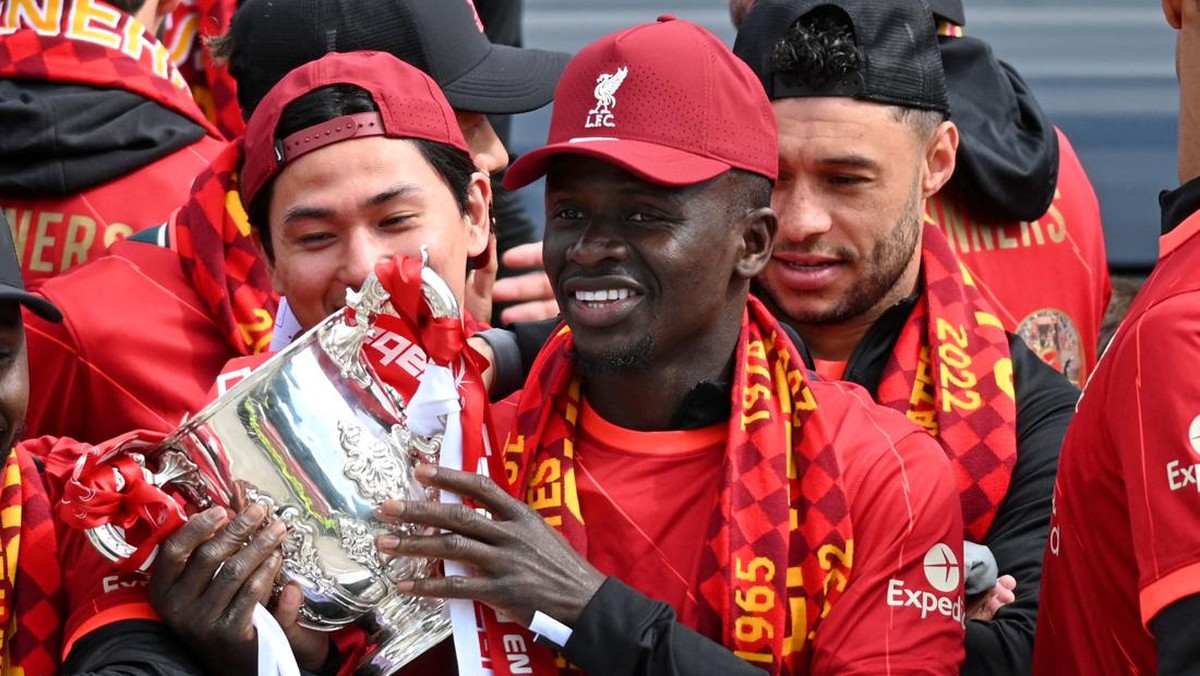 Sadio Mane meninggalkan Liverpool sebagai legenda klub. (Foto: AFP via Getty Images/OLI SCARFF)