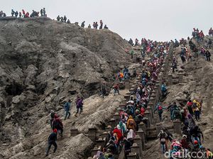 Misteri Jumlah Anak Tangga Menuju Puncak Bromo yang Kerap Berbeda