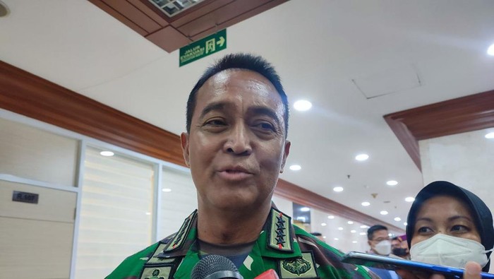 Panglima TNI Jenderal Andika Perkasa di Kompleks DPR, Senin (6/6/2022).