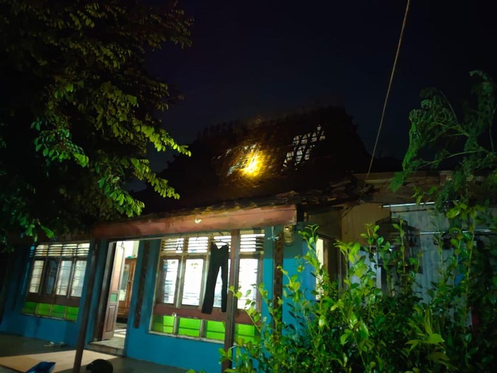 Angin kendang merusak puluhan rumah di Kudus, Senin (6/6/2022).
