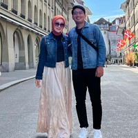 Mengenang sang anak, Atalia pun mengunggah foto terakhir keduanya bersama sebelum insiden di sungai Aare tersebut. Tampak pada pagi harinya keduanya masih berjalan-jalan bersama dan terlihat begitu bahagia. Foto: Instagram/@ataliapr