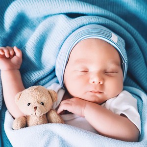 10 Perlengkapan Bayi Baru Lahir yang Pasti Berguna