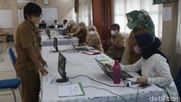 Kepala Sekolah SMAN 20 Bandung Aam Hamzah mengatakan tak hanya tujuan SMAN 20, hal itu juga terjadi di sekolah lain.