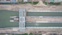 Pintu air Babao Ship mempunyai panjang 300 meter dengan kedalaman 23 meter dan lebar 4,2 meter. Kanal ini menjadi penopang jalur perekonomian, jalan air, suplai air bersih, pembangkit listrik, irigasi hingga lanskap alam.