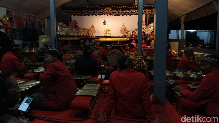 Brokohan dan perhelatan Wayang Kulit semalam suntuk peringati Hari Lahir Bung Karno