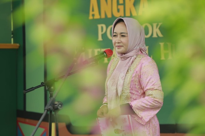 Bupati Tulang Bawang Winarti