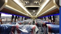 Sementara untuk kabin atasnya, menggunakan konfigurasi kursi pada umumnya. Ada 28 seat executive dengan konfigurasi kursi 2-2, dan ada kelas lebih mewah super executive di bagian depannya dengan konfigurasi kursi 2-1. Foto: Instagram @tentrembusofficial