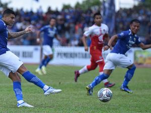 3 Pemain Persib yang Akan Absen Lama karena Patah Tulang
