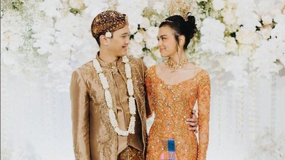 Inspirasi Dekorasi Pernikahan Serba Putih Eva Celia dan Demas Narawangsa
