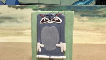 Tom jadi kotak deh. Foto: Twitter/@inouetable