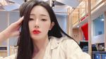Gaya Mewah Baby Jill Saat Hangout di Bar hingga Makan di Beach Club