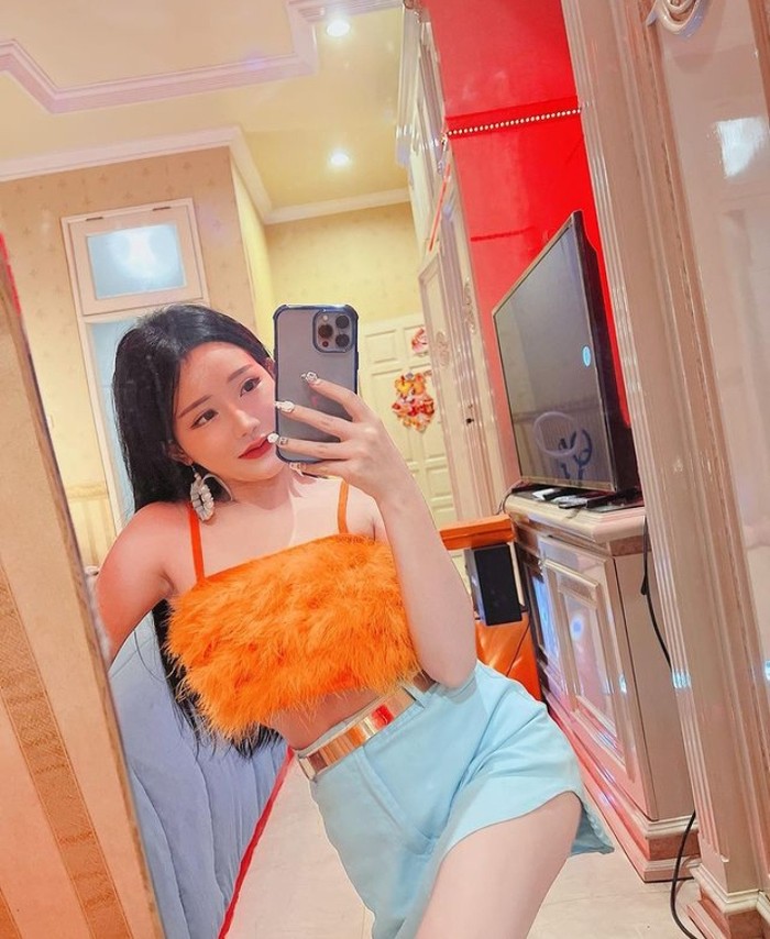 Galeri Baby Jill Gaya Mewah Baby Jill Saat Hangout di Bar hingga Makan di Beach Club