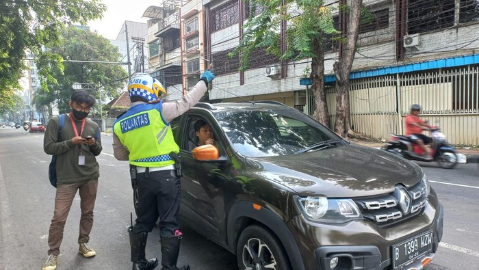 Ganjil Genap di Jalan Suryopranoto-Jalan Balikpapan Raya Jakpus