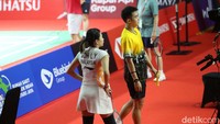 Pebulutangkis Malaysia nampak tengah berlatih.