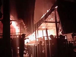 2 Rumah Adat Banua di Mamasa Hangus Terbakar Saat Ditinggal Ahli Waris